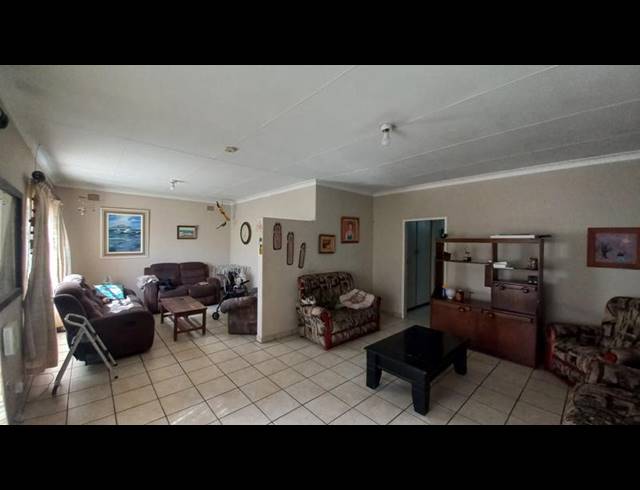 3 BEDROOM HOUSE FOR SALE IN HERMANSTAD